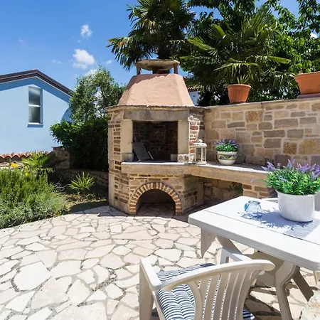 St. Bernhard House Σπίτι διακοπών Funtana