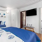 St. Bernhard House Semesterbostad Funtana