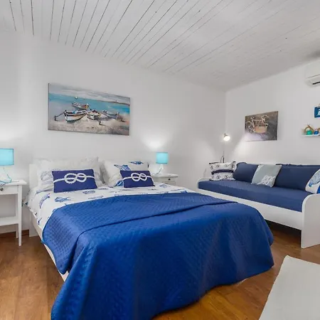 St. Bernhard House Holiday home Funtana